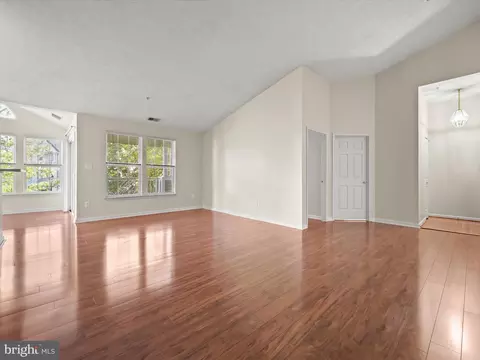 2440 Blue Spring Ct #302, Odenton, MD 21113 photo 9