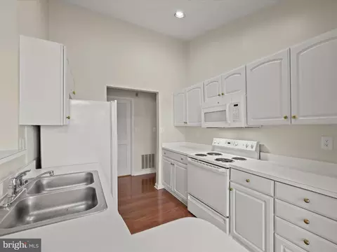 2440 Blue Spring Ct #302, Odenton, MD 21113 photo 19