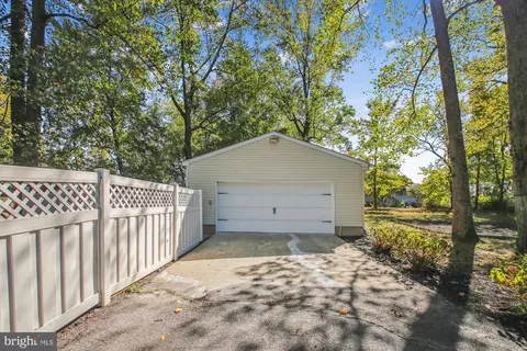 Exterior - 525 Overhill Dr, Edgewater, MD 21037 photo 2 of 13