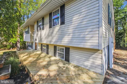 Exterior - 525 Overhill Dr, Edgewater, MD 21037 photo 7 of 13