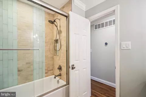 Entry Way - 525 Overhill Dr, Edgewater, MD 21037 photo 2 of 2