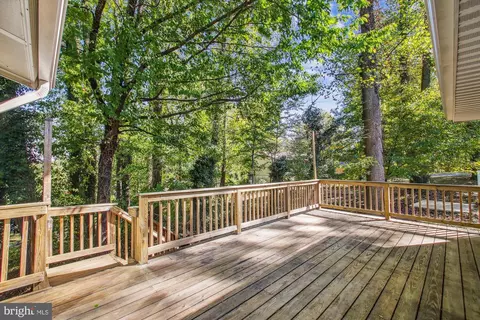 Exterior - 525 Overhill Dr, Edgewater, MD 21037 photo 4 of 13