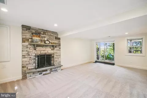Living - 525 Overhill Dr, Edgewater, MD 21037 photo 1 of 3
