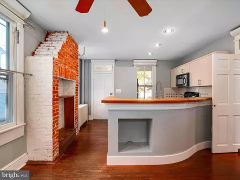 Entry Way - 25 Cathedral St, Annapolis, MD 21401 photo 2 of 2