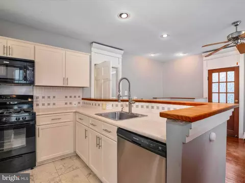 Kitchen - 25 Cathedral St, Annapolis, MD 21401 photo 1 of 1