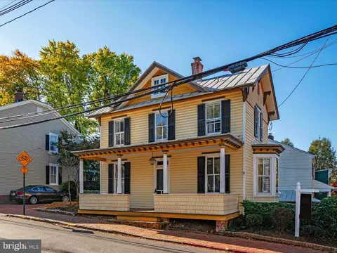 Exterior - 25 Cathedral St, Annapolis, MD 21401 photo 2 of 3