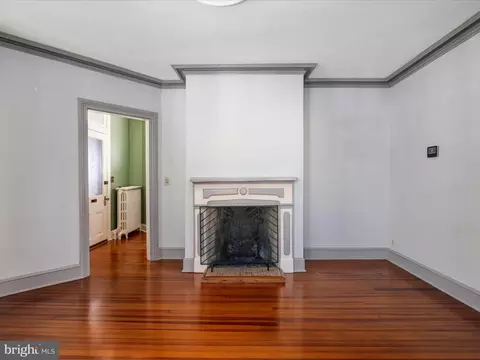 Living - 25 Cathedral St, Annapolis, MD 21401 photo 2 of 3