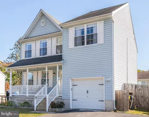 695 209th St, Pasadena, MD 21122 photo 2