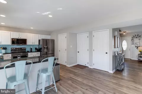 695 209th St, Pasadena, MD 21122 photo 11