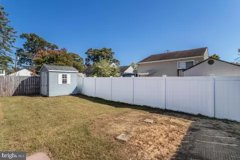695 209th St, Pasadena, MD 21122 photo 41