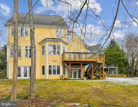 219 Spring Race Ct, Annapolis, MD 21401 photo 2