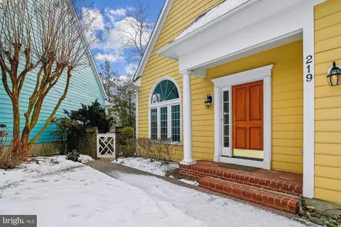 219 Spring Race Ct, Annapolis, MD 21401 photo 3