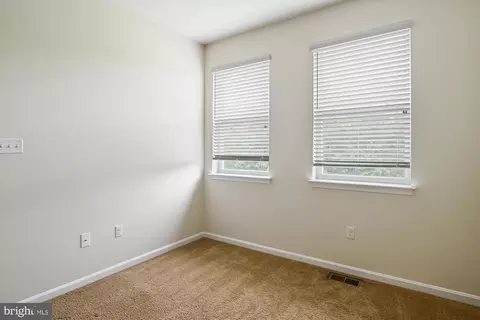 Entry Way - 312 Bright Light Ct, Edgewater, MD 21037 photo 5 of 8