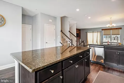 Entry Way - 312 Bright Light Ct, Edgewater, MD 21037 photo 2 of 8