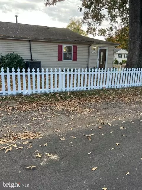 7841 Outing Ave, Pasadena, MD 21122
