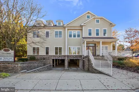 608 Melvin Ave #203, Annapolis, MD 21401