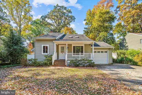 410 Holly Dr, Annapolis, MD 21403