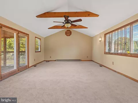 12 Disney Ave, Pasadena, MD 21122 photo 2