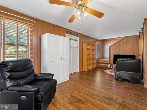 12 Disney Ave, Pasadena, MD 21122 photo 15