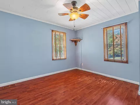 12 Disney Ave, Pasadena, MD 21122 photo 18