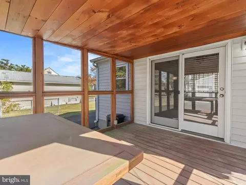 12 Disney Ave, Pasadena, MD 21122 photo 25