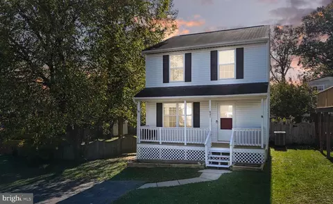 821 205th St, Pasadena, MD 21122