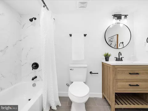 Bath - 1206 Breitwert Ave, Odenton, MD 21113 photo 6 of 6