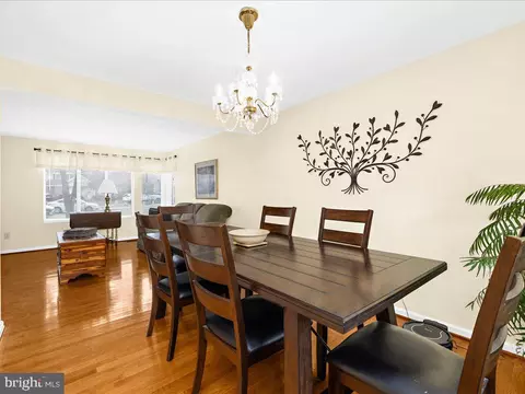 2904 Rockingham Ct, Pasadena, MD 21122 photo 8