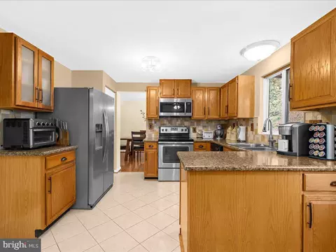 2904 Rockingham Ct, Pasadena, MD 21122 photo 11