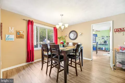 1139 Mount Dr, Pasadena, MD 21122 photo 5