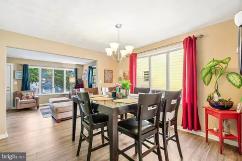 1139 Mount Dr, Pasadena, MD 21122 photo 4