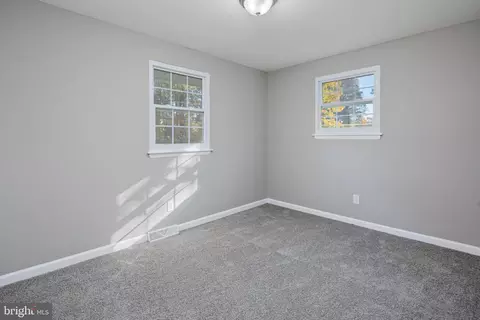 775 Woods Rd, Pasadena, MD 21122 photo 24