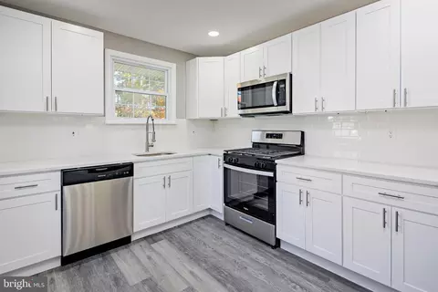 775 Woods Rd, Pasadena, MD 21122 photo 13