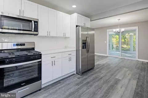 775 Woods Rd, Pasadena, MD 21122 photo 14