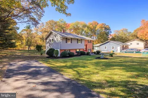 775 Woods Rd, Pasadena, MD 21122 photo 40