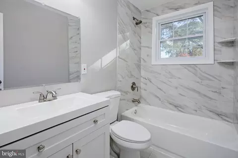 775 Woods Rd, Pasadena, MD 21122 photo 22
