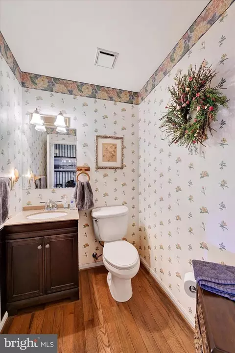 8394 Armstrong Dr, Pasadena, MD 21122 photo 22