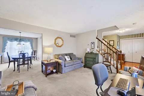 8394 Armstrong Dr, Pasadena, MD 21122 photo 10