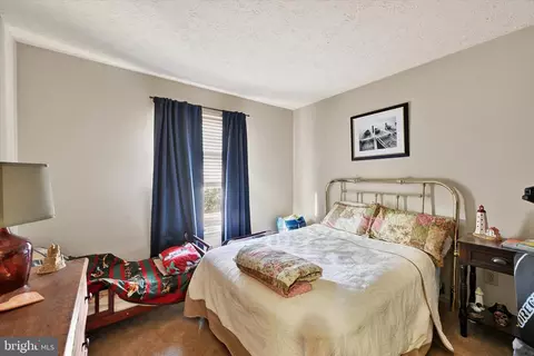 8394 Armstrong Dr, Pasadena, MD 21122 photo 29