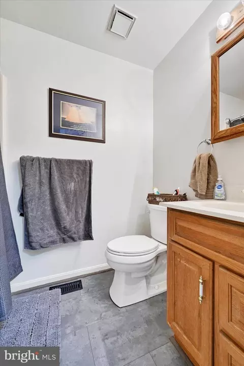 8394 Armstrong Dr, Pasadena, MD 21122 photo 34