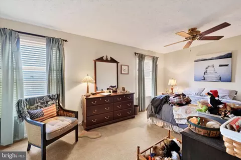 8394 Armstrong Dr, Pasadena, MD 21122 photo 26