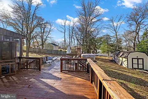 8394 Armstrong Dr, Pasadena, MD 21122 photo 5