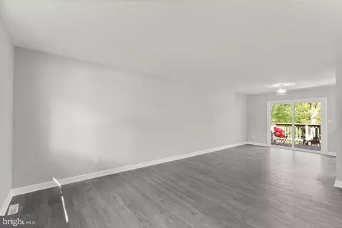 17 Carroll Rd, Pasadena, MD 21122 photo 7