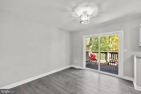17 Carroll Rd, Pasadena, MD 21122 photo 8