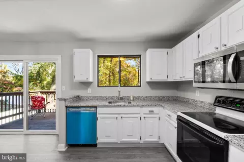 17 Carroll Rd, Pasadena, MD 21122 photo 14