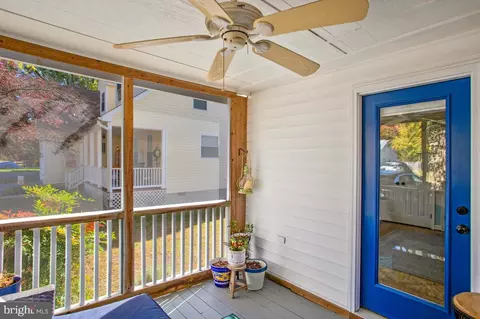 Exterior - 215 Lakeview Ave, Edgewater, MD 21037 photo 6 of 14
