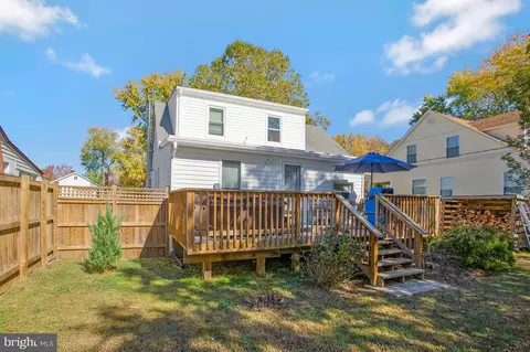 Exterior - 215 Lakeview Ave, Edgewater, MD 21037 photo 13 of 14