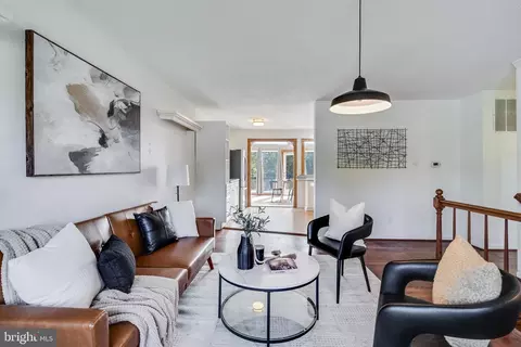Living - 809 Hillside Ave, Edgewater, MD 21037 photo 3 of 5