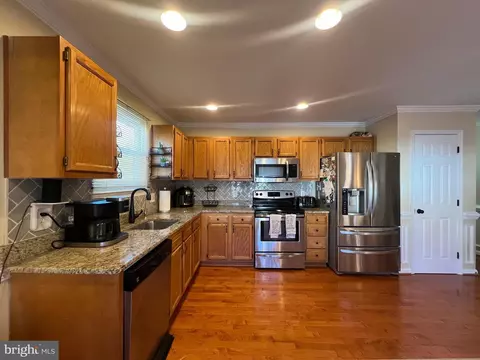 2523 228th St, Pasadena, MD 21122 photo 5