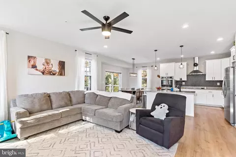 Other - 684 203rd St, Pasadena, MD 21122 photo 2 of 15
